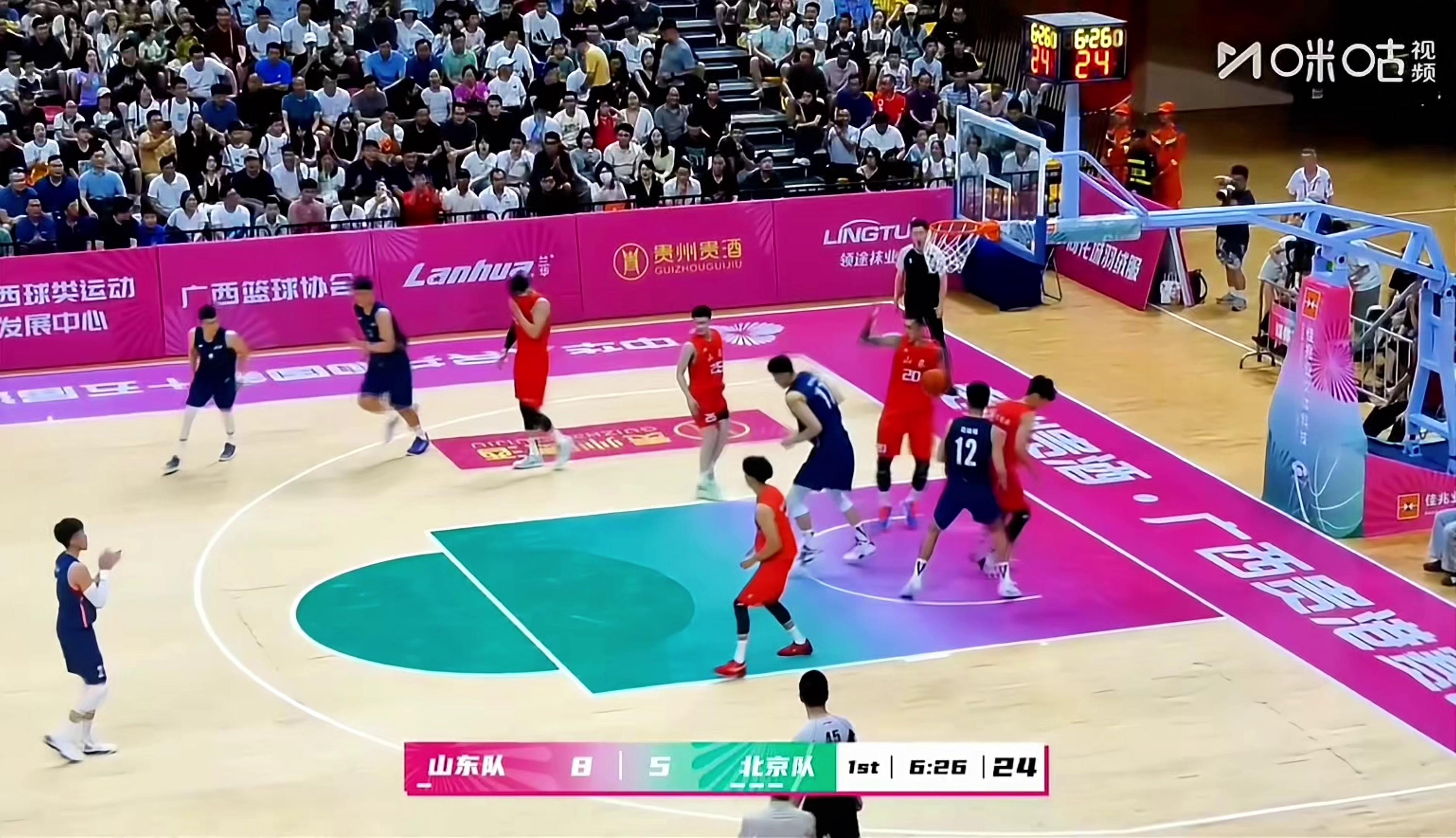 北京男篮对阵大连队，全队备战意志坚定(北京男篮对阵大连队,全队备战意志坚定不移)
