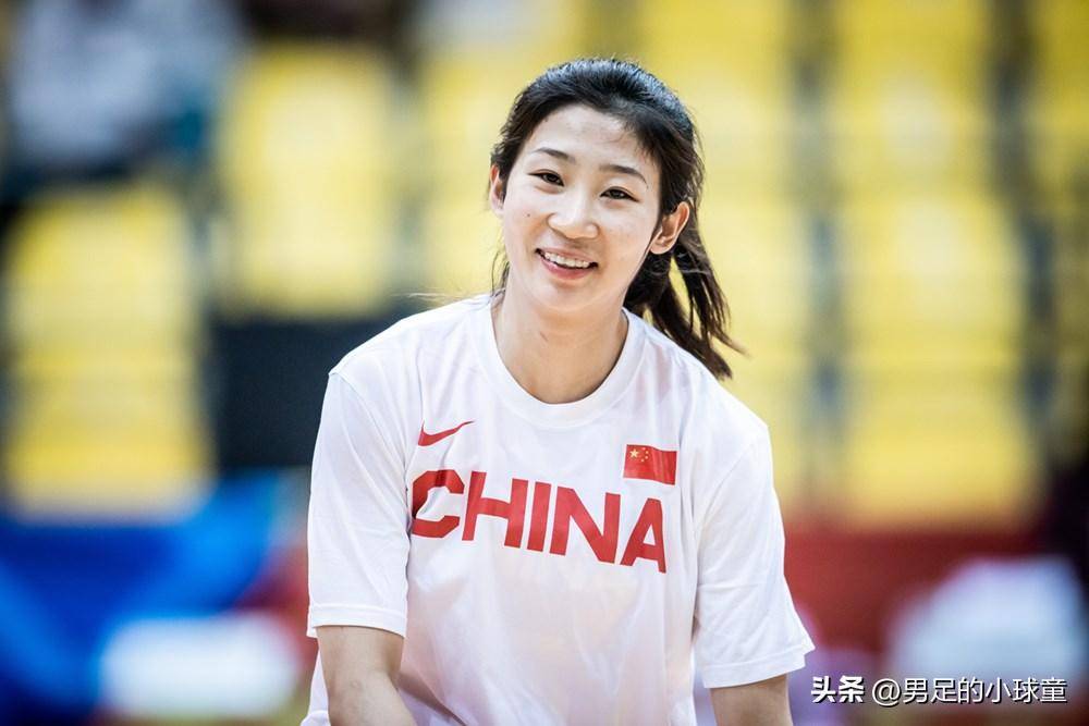 中国女篮平均年龄25.4岁选材着眼于洛杉矶奥运会(中国女蓝平均年龄)
